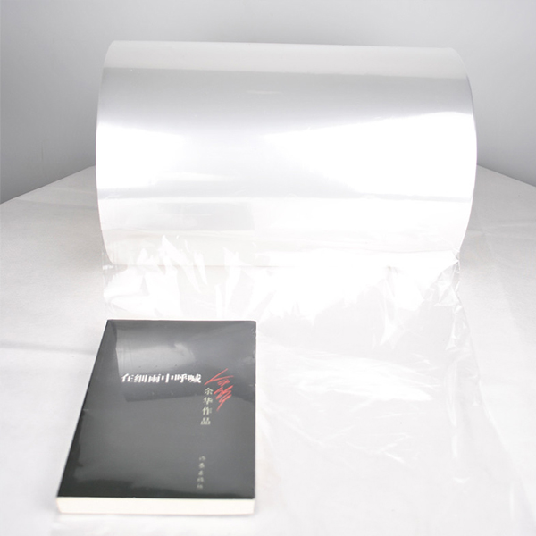 Fúvóformázás 60 Gauge / 75 Gauge / 100 Gauge poliolefin zsugorfólia tekercs magazinhoz